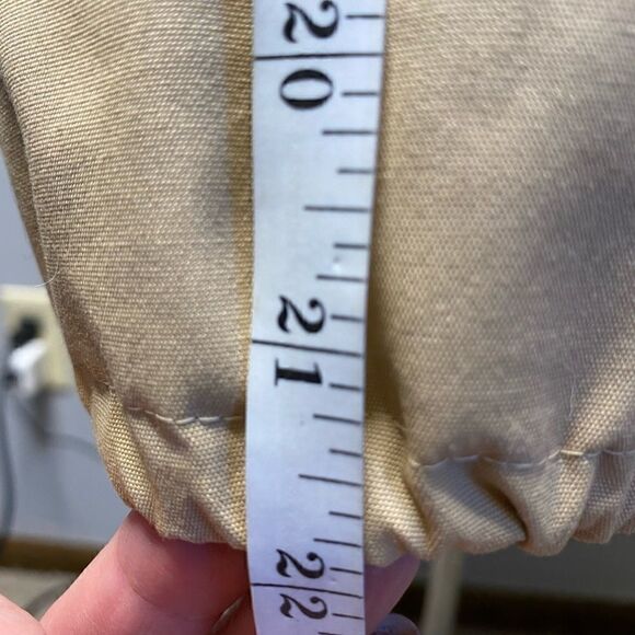 Vintage Etienne Aigner khaki trench coat with cinched waist hoodie and emblem - Picture 9 of 14